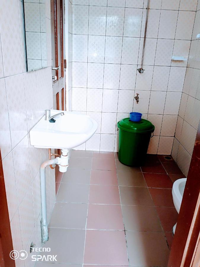 Akwa Guesthouse Cotonou Bagian luar foto